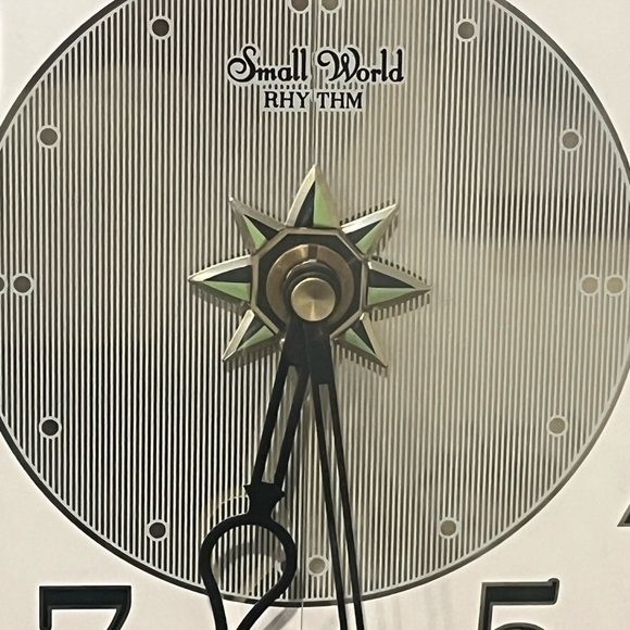 Small World wall clock - Picture 3 of 7